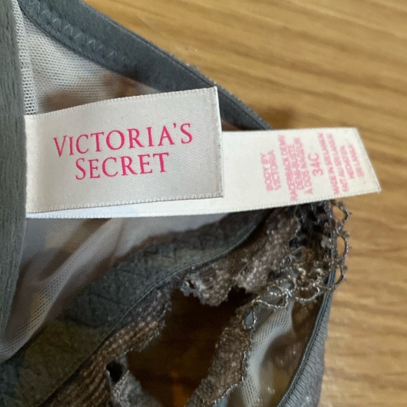 ❤️ Victoria’s Secret Lace Body By Victoria Racerback Demi Bra 34C - Picture 3 of 7